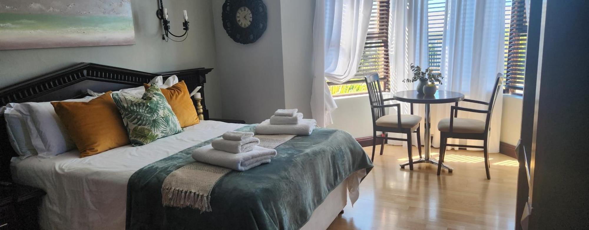 The Wooden Leg Guesthouse Kleinmond Exterior foto